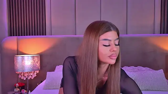 StephanieYves online show from May 2026 04:34:02 PM