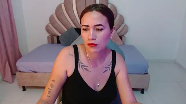 Kim-Fiori online show from December 2025 07:08:02 PM