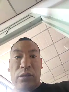 Snapshot of Adandan01 chatting on December 2025 01:43:01 AM Adandan01 online show from December 2025 01:43:01 AM