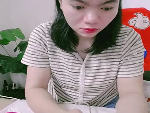 Lisa537- online show from December 2025 06:17:01 PM