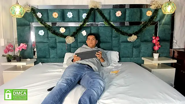 Snapshot of _bonnyandclyde chatting on January 2026 11:58:02 AM bonnyandclyde online show from January 2026 11:58:02 AM