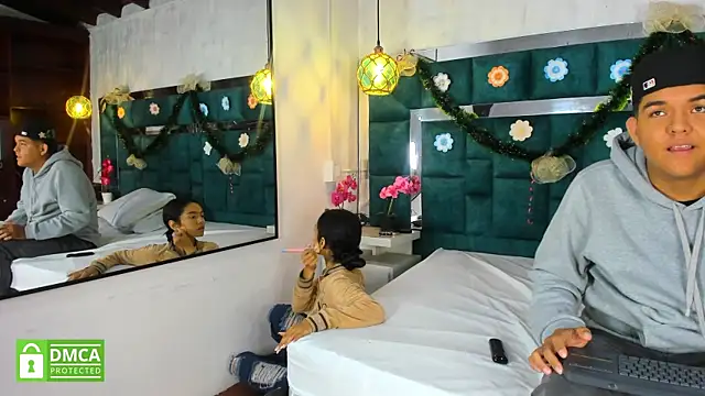 Snapshot of _bonnyandclyde chatting on January 2026 11:56:02 AM bonnyandclyde online show from January 2026 11:56:02 AM