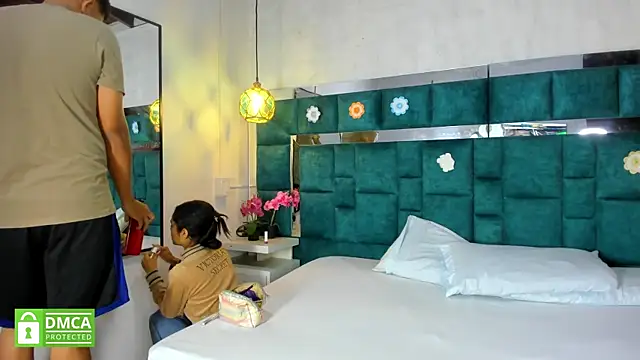 Snapshot of _bonnyandclyde chatting on January 2026 12:32:02 PM bonnyandclyde online show from January 2026 12:32:02 PM