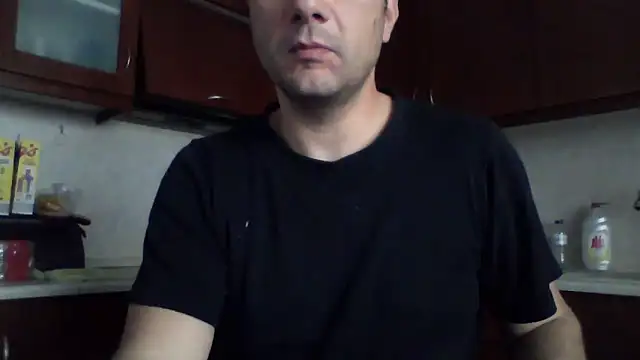 Snapshot of Billakos chatting on May 2026 07:05:01 AM Billakos online show from May 2026 07:05:01 AM