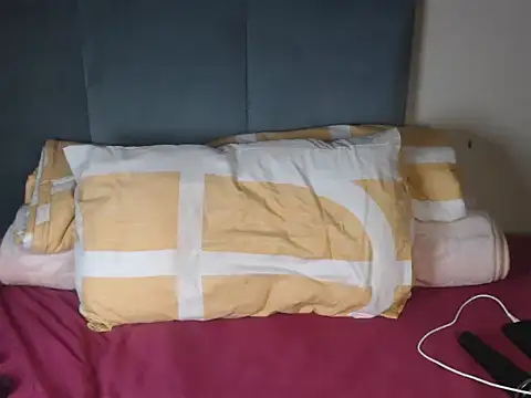 Chocolatebae86 online show from December 2025 07:56:02 PM