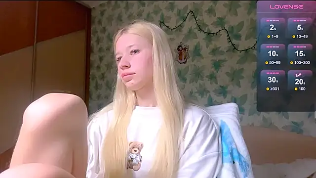 Snapshot of Barbie_Blondie chatting on March 2026 05:25:01 PM Barbie Blondie online show from March 2026 05:25:01 PM