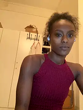    Hannah    online show from November 2025 05:37:01 PM