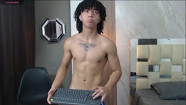 kim curlyy online show from March 2026 01:27:01 PM