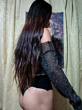 Roslin-nix2 online show from December 2025 12:37:02 AM