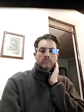 Snapshot of Fuegosutil chatting on November 2025 11:29:01 PM Fuegosutil online show from November 2025 11:29:01 PM