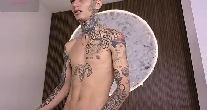 Paulo 527 online show from April 2026 03:55:01 AM