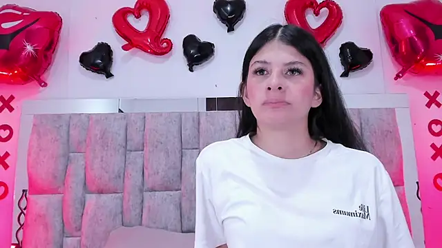 ZafiraNavarro online show from February 2026 06:15:01 PM