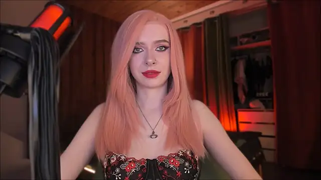 Snapshot of Mistress_Iris chatting on November 2025 05:28:02 PM Mistress Iris online show from November 2025 05:28:02 PM