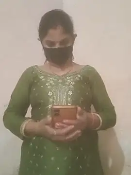 Pooja bhabhi00 online show from December 2025 09:18:01 AM