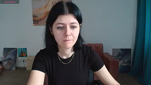 Snapshot of MelisaGollden chatting on November 2025 07:33:02 AM MelisaGollden online show from November 2025 07:33:02 AM