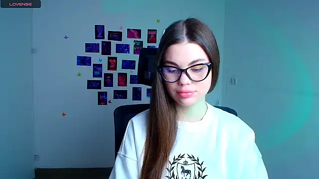 Violetta Brilliant online show from January 2026 01:04:02 PM