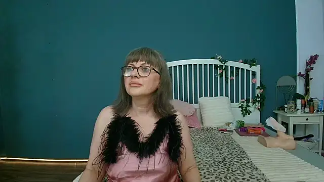 Cougar Milff online show from July 2026 07:53:01 PM