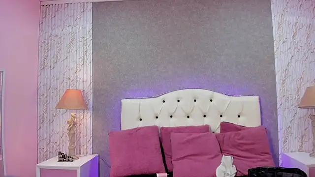 Snapshot of Cristal_Nox22 chatting on November 2025 12:41:02 PM Cristal Nox22 online show from November 2025 12:41:02 PM