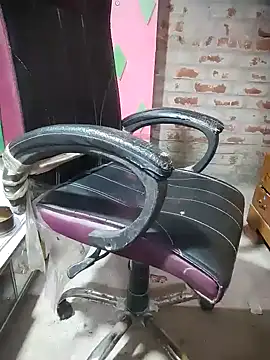 livaroy online show from November 2025 11:40:02 PM