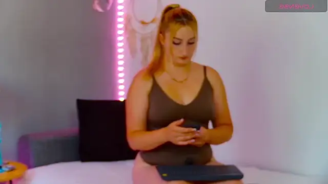 dixielarys online show from June 2026 06:22:02 AM