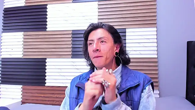 LiamShelby online show from December 2025 03:12:01 AM