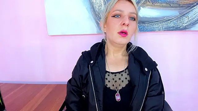 Snapshot of samanta-fox chatting on November 2025 04:31:02 PM samanta-fox online show from November 2025 04:31:02 PM