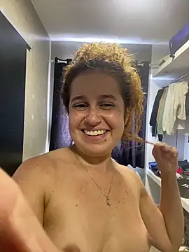 Snapshot of triz_prado chatting on December 2025 02:46:01 PM triz prado online show from December 2025 02:46:01 PM