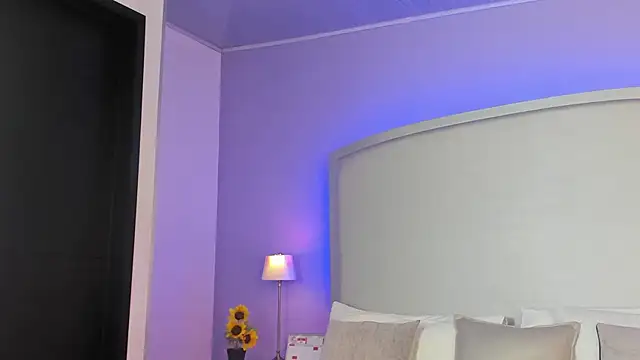 Snapshot of salome_moon_ chatting on May 2026 11:38:01 AM salome moon online show from May 2026 11:38:01 AM