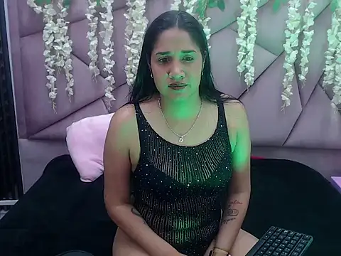 Snapshot of seleneRose69 chatting on November 2025 03:53:02 AM seleneRose69 online show from November 2025 03:53:02 AM