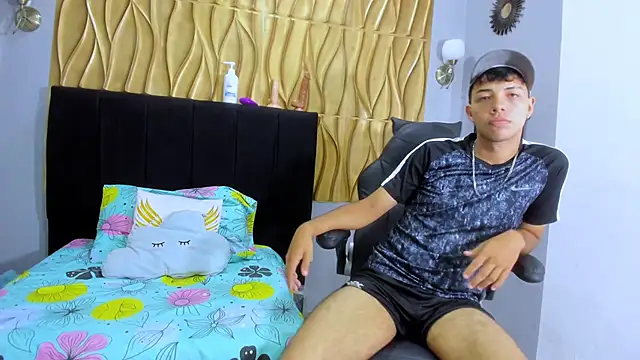 shy guy18 online show from November 2025 07:27:01 PM