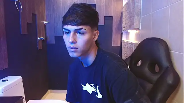 Ethan Jamees online show from February 2026 02:05:01 AM