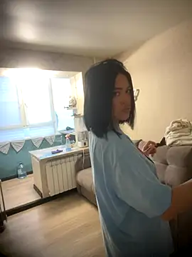 Snapshot of Suzanna25 chatting on November 2025 11:23:02 AM Suzanna25 online show from November 2025 11:23:02 AM