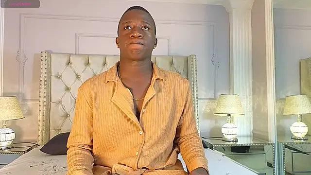 Snapshot of Michaell_Cross chatting on June 2026 01:21:01 PM Michaell Cross online show from June 2026 01:21:01 PM