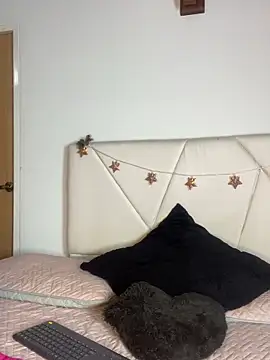 Snapshot of _madisonfoxxx1 chatting on November 2025 12:14:02 AM madisonfoxxx1 online show from November 2025 12:14:02 AM