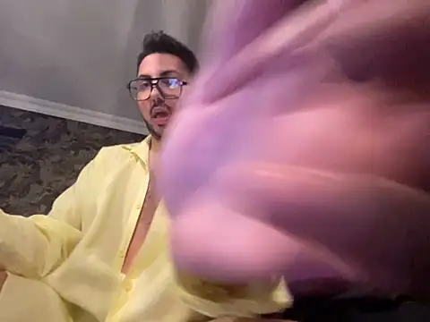 Snapshot of mcylzsd chatting on November 2025 12:19:02 PM mcylzsd online show from November 2025 12:19:02 PM