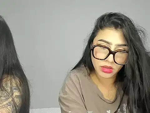 Snapshot of ROUS_SWEET_ chatting on November 2025 03:54:01 AM ROUS SWEET online show from November 2025 03:54:01 AM