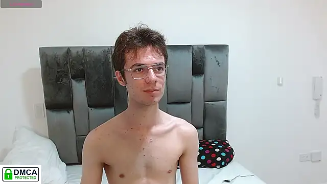 SaccharineSin online show from November 2025 01:41:02 AM