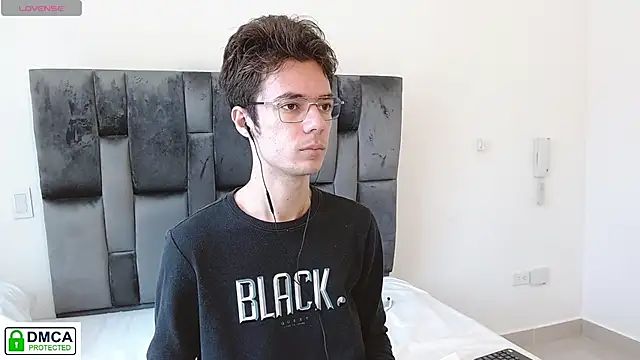 SaccharineSin online show from December 2025 02:23:01 PM