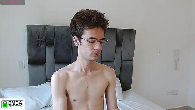 SaccharineSin online show from December 2025 03:32:02 PM