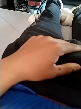 Snapshot of Yordivil1 chatting on December 2025 08:51:01 PM Yordivil1 online show from December 2025 08:51:01 PM