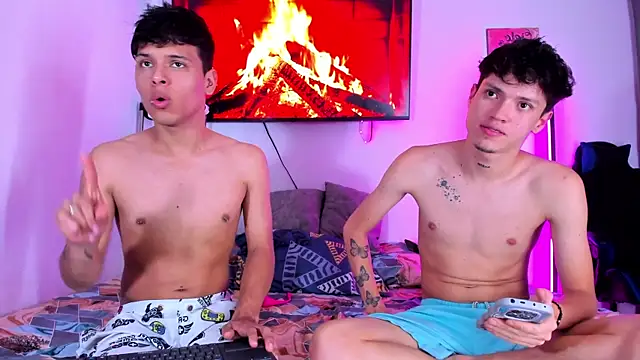 Snapshot of Super_boys1 chatting on November 2025 09:00:02 AM Super boys1 online show from November 2025 09:00:02 AM