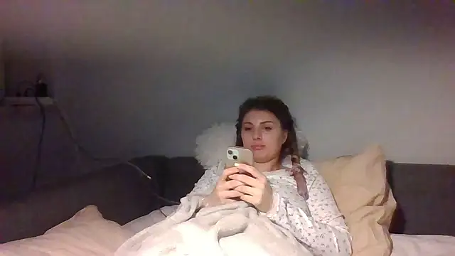 Devil Maiden online show from March 2026 06:58:01 PM