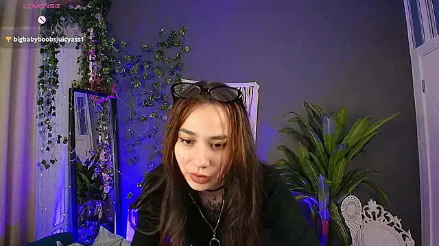 Little Shawty Witch online show from December 2025 04:12:02 PM