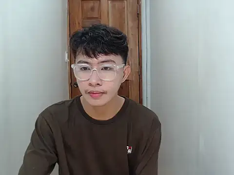 Snapshot of asiantwink0000 chatting on December 2025 04:08:02 AM asiantwink0000 online show from December 2025 04:08:02 AM