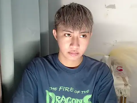 Snapshot of asiantwink0000 chatting on May 2026 01:51:01 PM asiantwink0000 online show from May 2026 01:51:01 PM