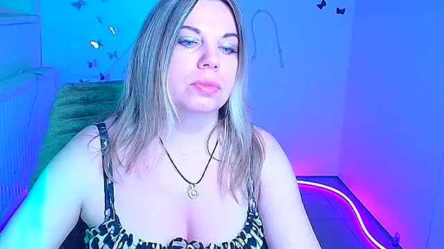 Amanda Swannn online show from April 2026 05:46:01 AM