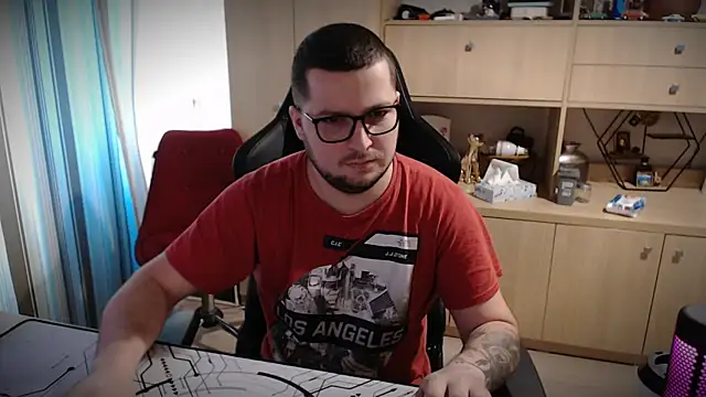 kevinnlovelly online show from December 2025 11:58:02 AM