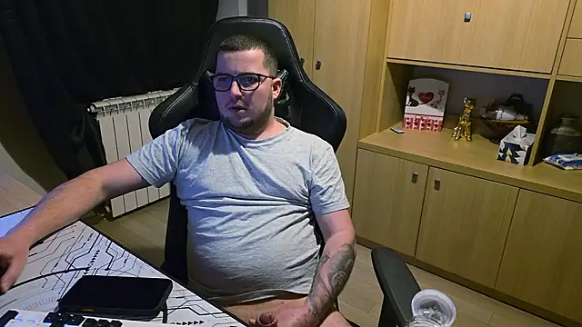 Snapshot of kevinnlovelly chatting on January 2026 07:11:01 PM kevinnlovelly online show from January 2026 07:11:01 PM