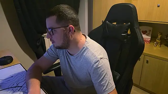 Snapshot of kevinnlovelly chatting on February 2026 11:14:02 PM kevinnlovelly online show from February 2026 11:14:02 PM