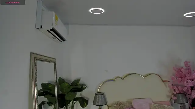 MoliBunny online show from March 2026 05:23:01 AM